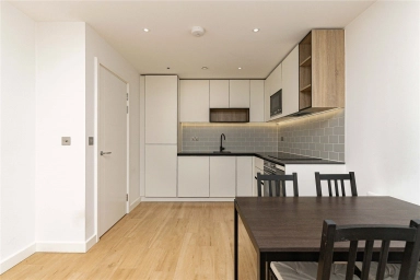Beaufort Square, Beaufort Park, Colindale - NW9 view 16