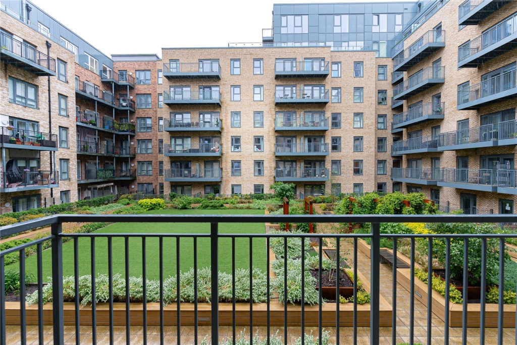 1 bedroom apartments/flats for sale in Beaufort Square, Beaufort Park, Colindale - NW9 view 12