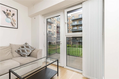 Beaufort Square, Beaufort Park, Colindale - NW9 view 13