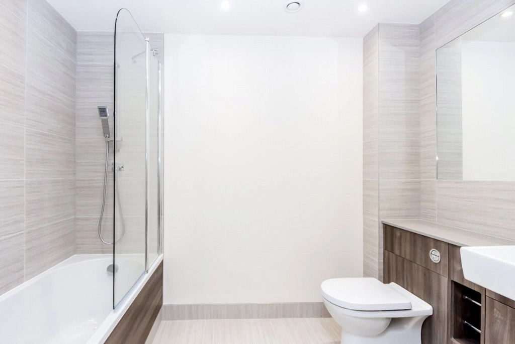 2 bedrooms apartments/flats for sale in Beaufort Square, London - NW9 view 4