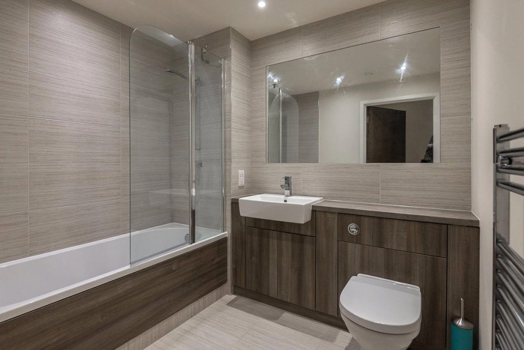 2 bedrooms apartments/flats for sale in Beaufort Square, London - NW9 view 6
