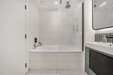 Cedrus Avenue, Southall - UB1 view 15