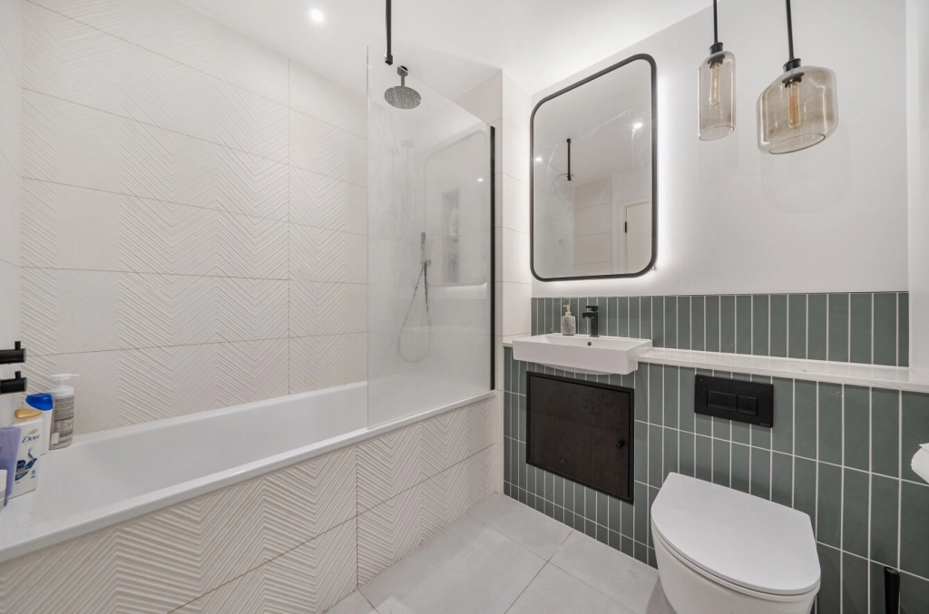 1 bedroom apartments/flats for sale in Cedrus Avenue, Southall - UB1 view 7