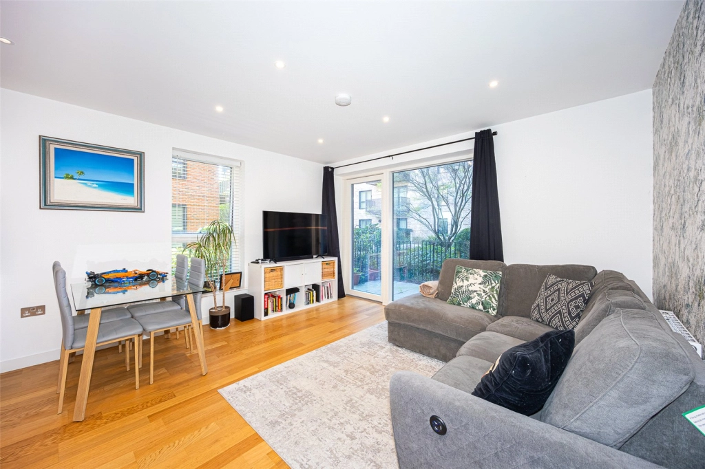 1 bedroom apartments/flats for sale in Samara Drive, Southall - UB1 view 3
