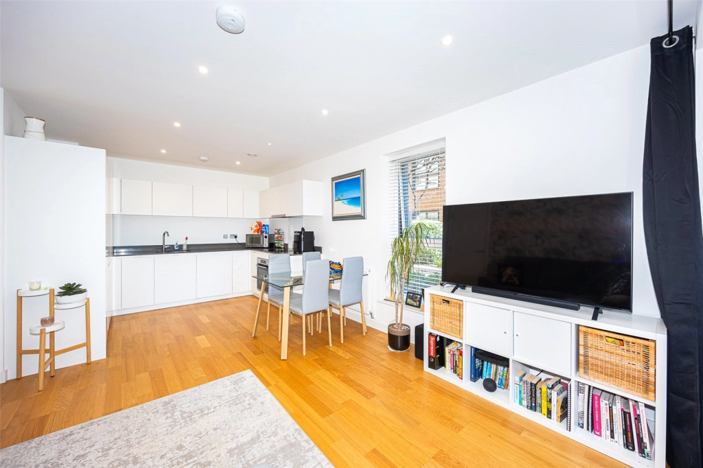 1 bedroom apartments/flats for sale in Samara Drive, Southall - UB1 view 14