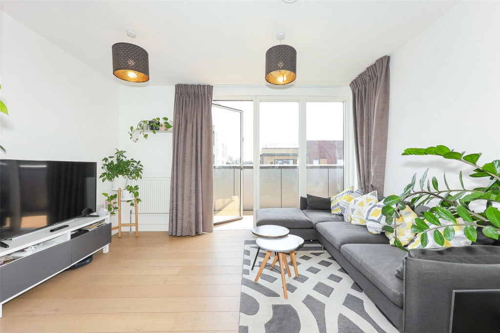 2 bedrooms apartments/flats for sale in Grove Park, Colindale - NW9 view 5