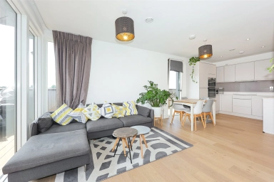 Grove Park, Colindale - NW9 view 3
