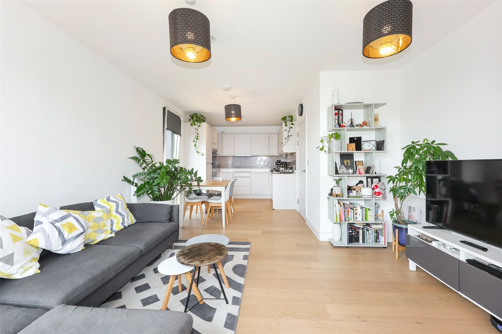 2 bedrooms apartments/flats for sale in Grove Park, Colindale - NW9 view 4