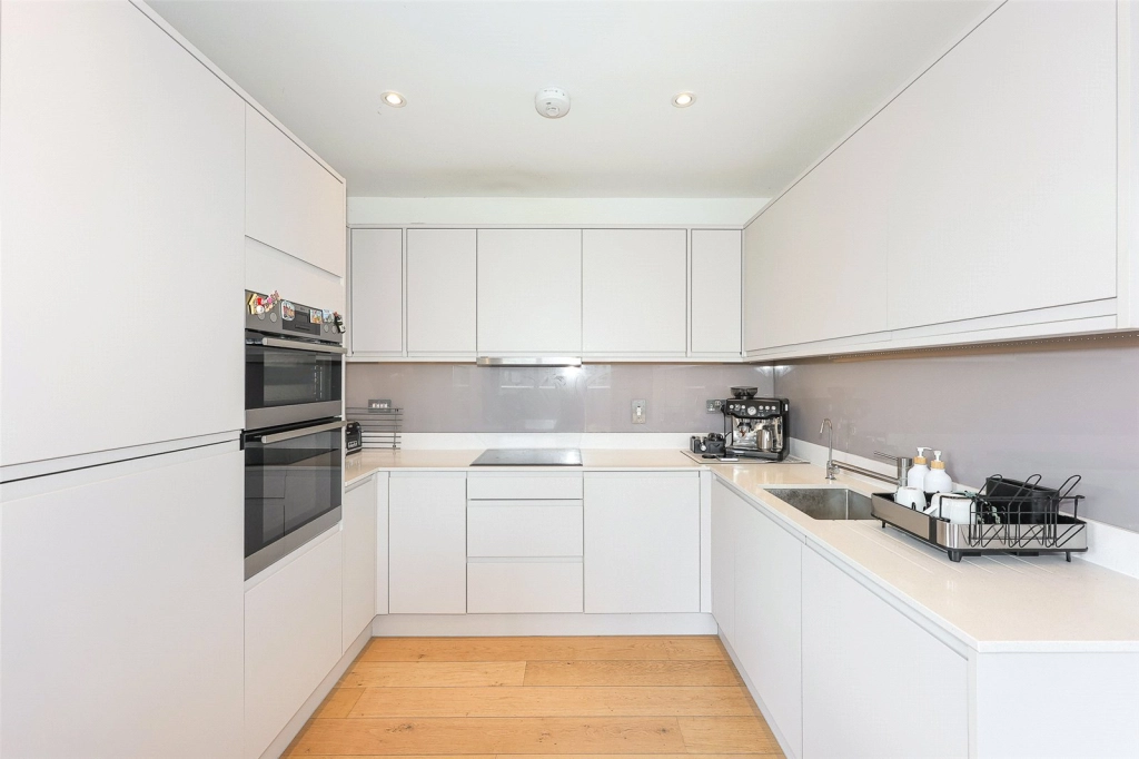 2 bedrooms apartments/flats for sale in Grove Park, Colindale - NW9 view 7