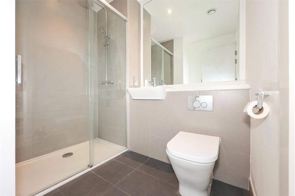 2 bedrooms apartments/flats for sale in Grove Park, Colindale - NW9 view 10