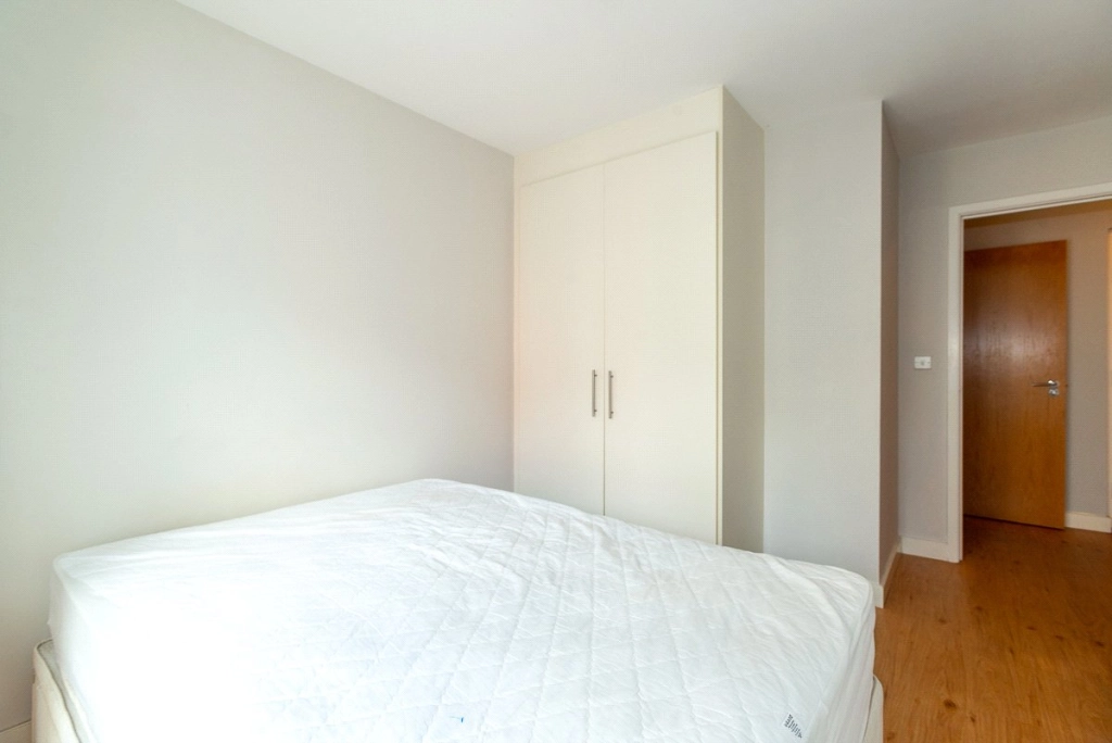 2 bedrooms apartments/flats for sale in Heritage Avenue, London - NW9 view 10