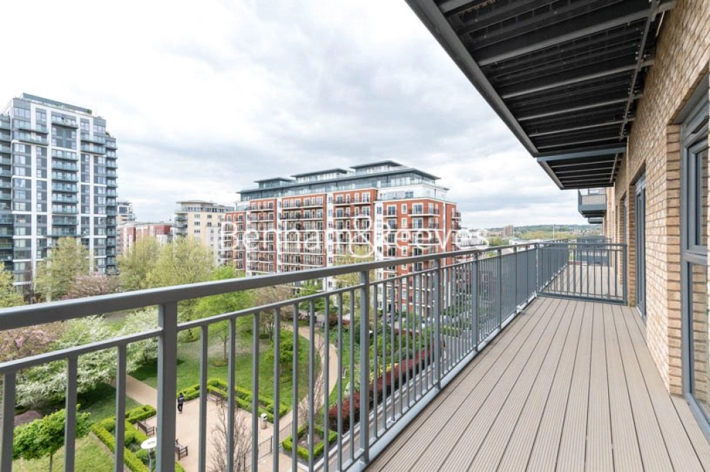 3 bedrooms apartments/flats for sale in Beaufort Square, London - NW9 view 5