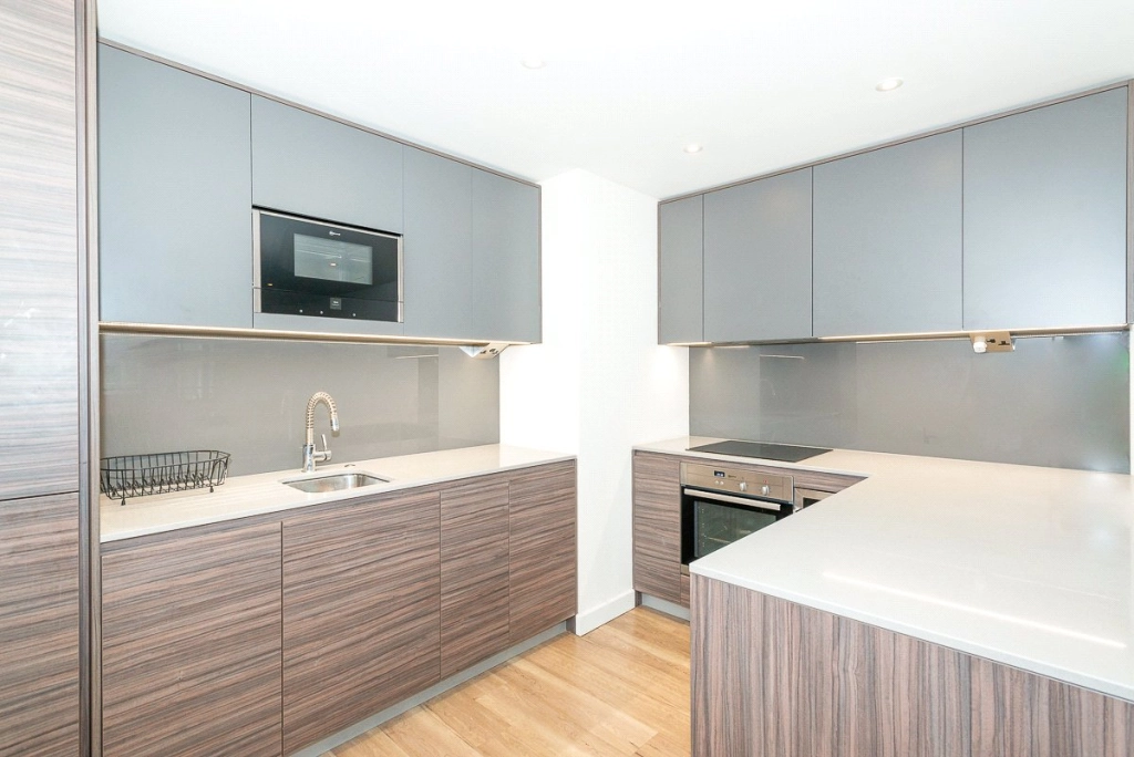 2 bedrooms apartments/flats for sale in Beaufort Square, London - NW9 view 6