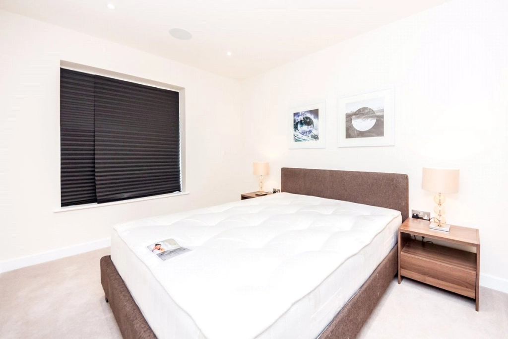 2 bedrooms apartments/flats for sale in Beaufort Square, London - NW9 view 3