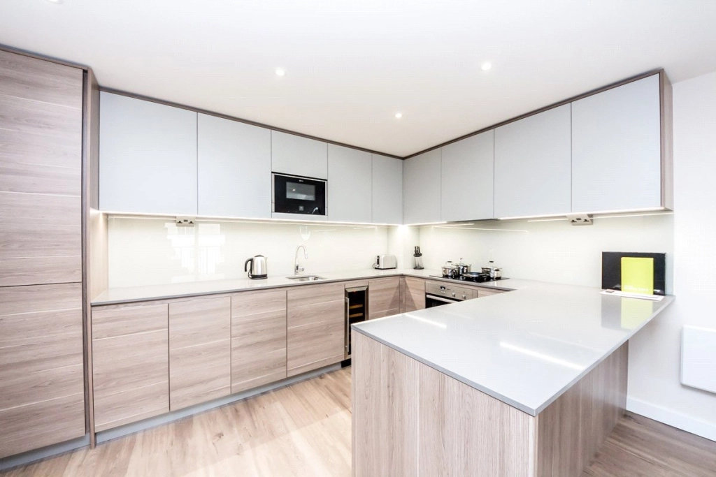 2 bedrooms apartments/flats for sale in Beaufort Square, London - NW9 view 7