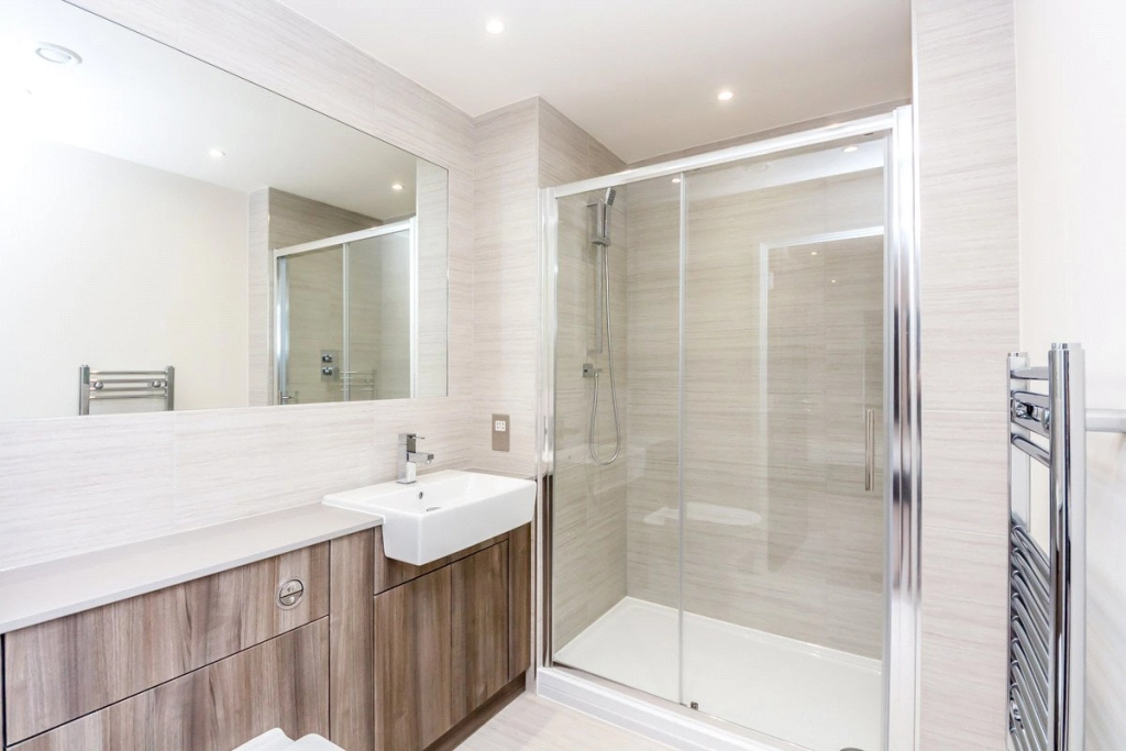 2 bedrooms apartments/flats for sale in Beaufort Square, London - NW9 view 9