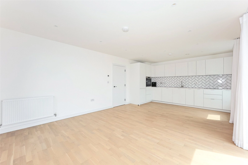 2 bedrooms apartments/flats for sale in Greenleaf Walk, Southall - UB1 view 13