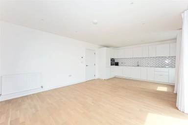Greenleaf Walk, Southall - UB1 view 15