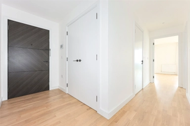 Greenleaf Walk, Southall - UB1 view 14
