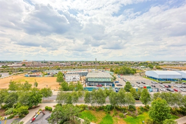 Greenleaf Walk, Southall - UB1 view 10