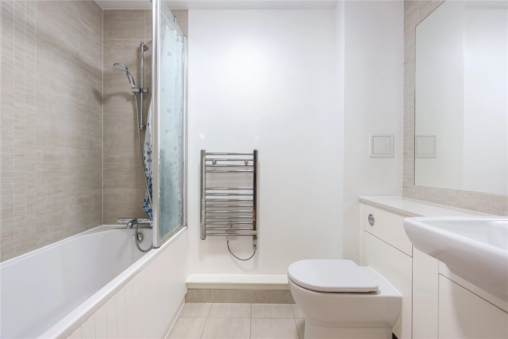 1 bedroom apartments/flats for sale in Heritage Avenue, London - NW9 view 9