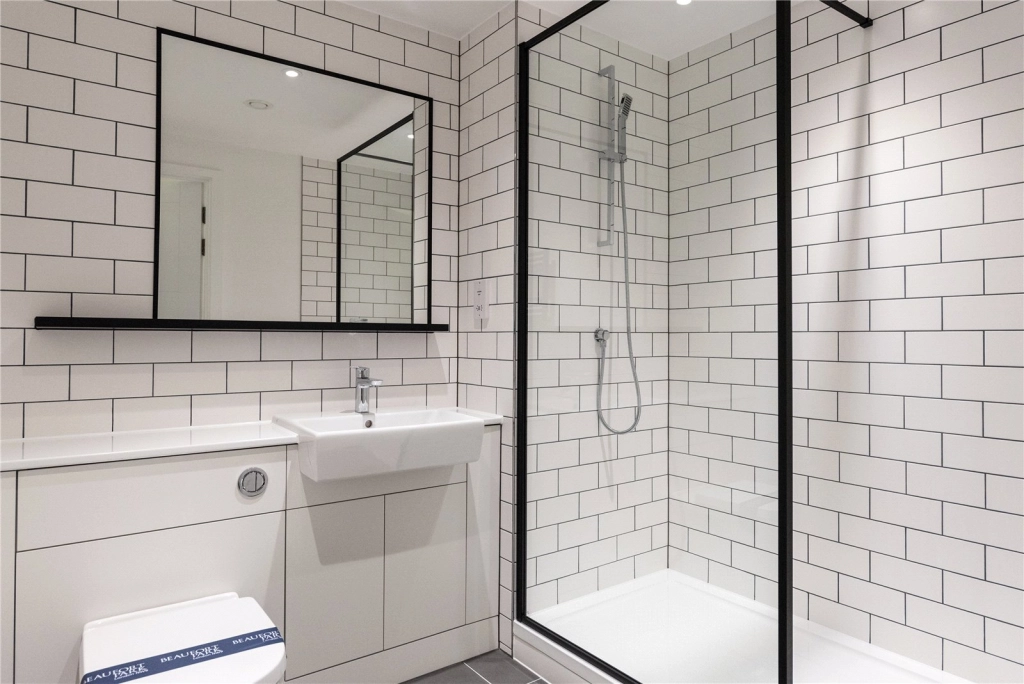 1 bedroom apartments/flats for sale in Beaufort Square, Beaufort Park, Colindale - NW9 view 7