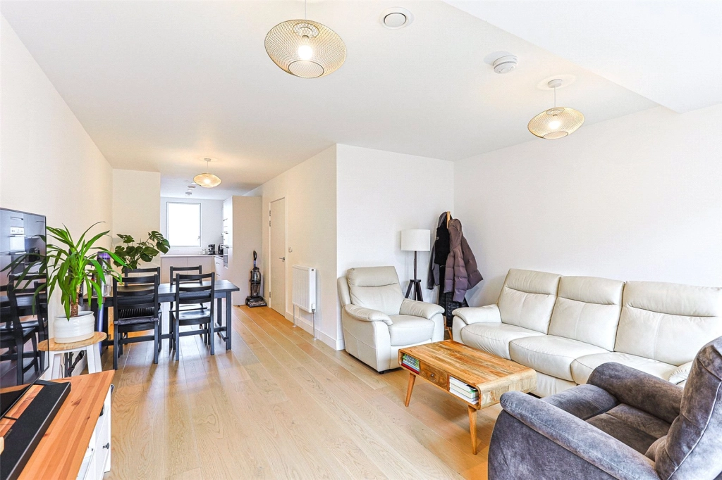 4 bedrooms houses for sale in Oriental Square, Colindale - NW9 view 3