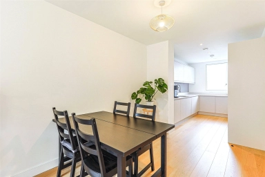 Oriental Square, Colindale - NW9 view 5