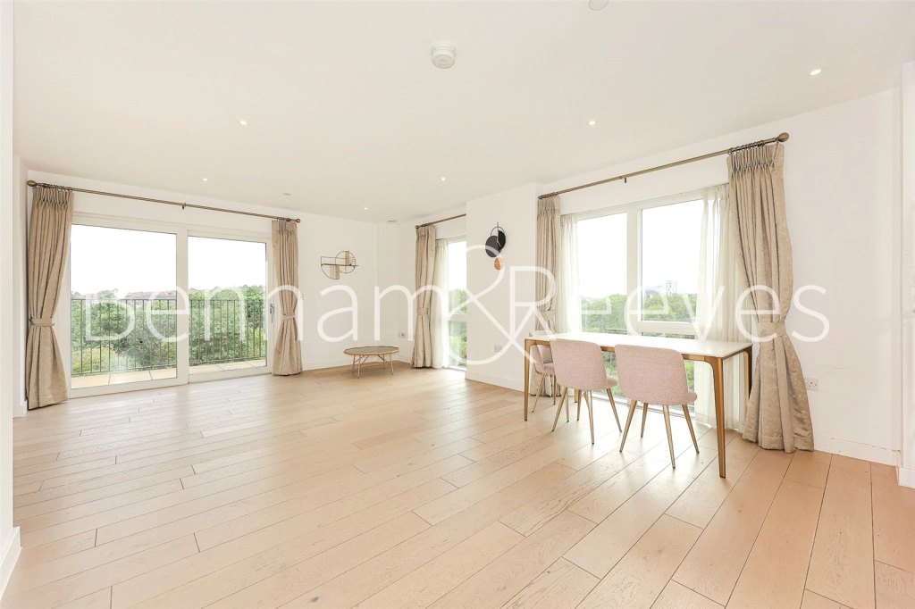 3 bedrooms apartments/flats for sale in May House, 39 Achill Close, London - NW9 view 8