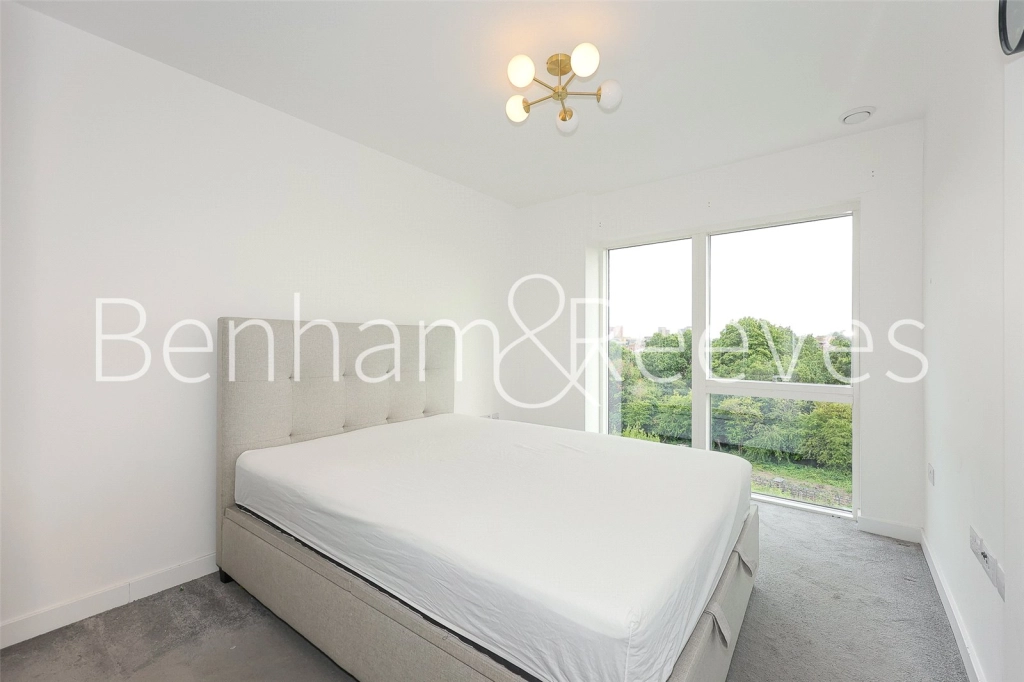 3 bedrooms apartments/flats for sale in May House, 39 Achill Close, London - NW9 view 10