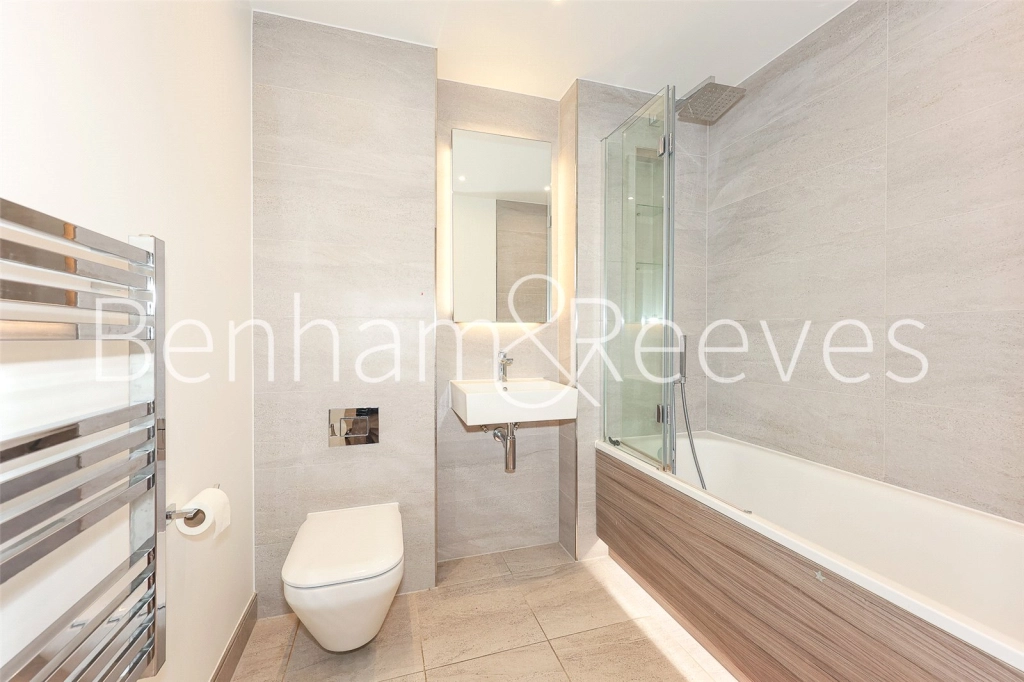 3 bedrooms apartments/flats for sale in May House, 39 Achill Close, London - NW9 view 14