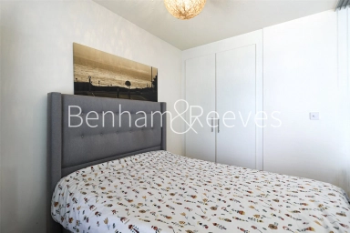 Boulevard Drive, London - NW9 view 16