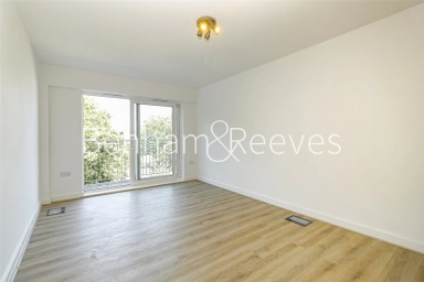 Heritage Avenue, London - NW9 view 2