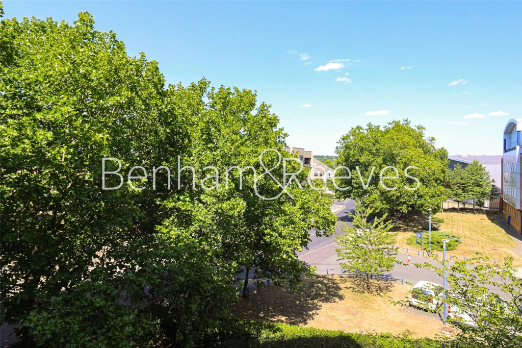 1 bedroom apartments/flats for sale in Heritage Avenue, London - NW9 view 11