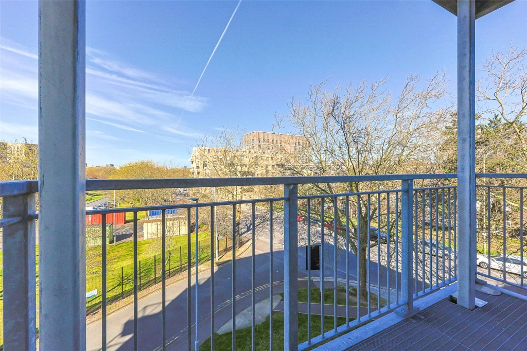 2 bedrooms apartments/flats for sale in Heritage Avenue, Beaufort Park, Colindale - NW9 view 10