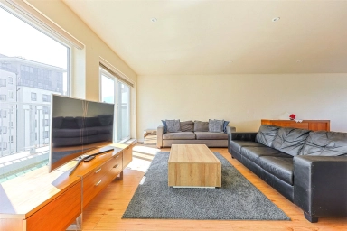 Heritage Avenue, Beaufort Park, Colindale - NW9 view 3