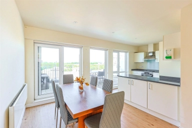 Heritage Avenue, Beaufort Park, Colindale - NW9 view 4