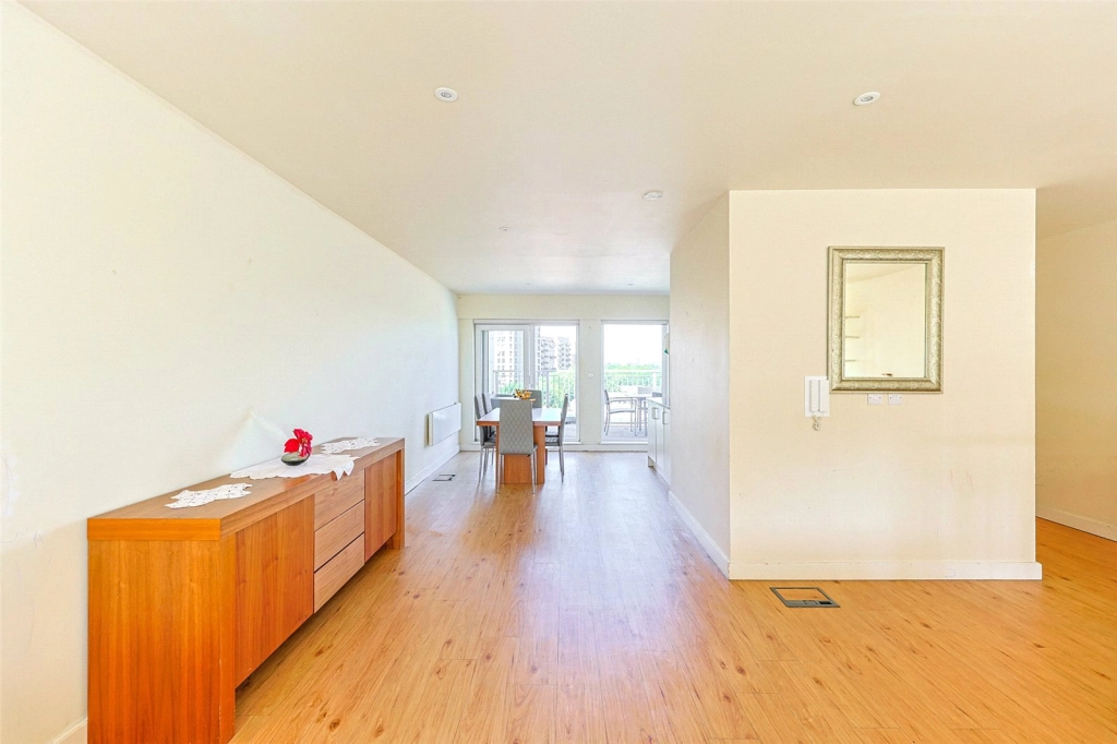 2 bedrooms apartments/flats for sale in Heritage Avenue, Beaufort Park, Colindale - NW9 view 15