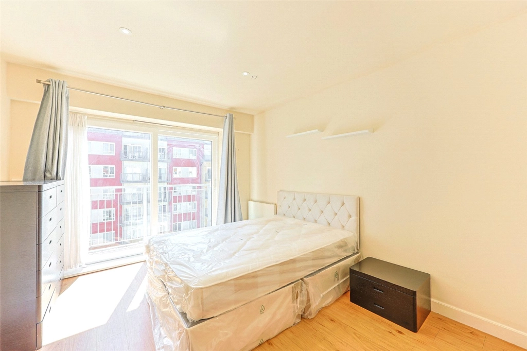 2 bedrooms apartments/flats for sale in Heritage Avenue, Beaufort Park, Colindale - NW9 view 17