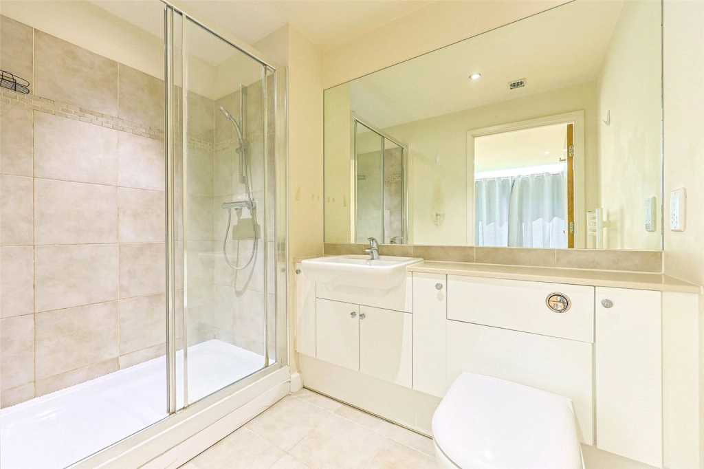 2 bedrooms apartments/flats for sale in Heritage Avenue, Beaufort Park, Colindale - NW9 view 18