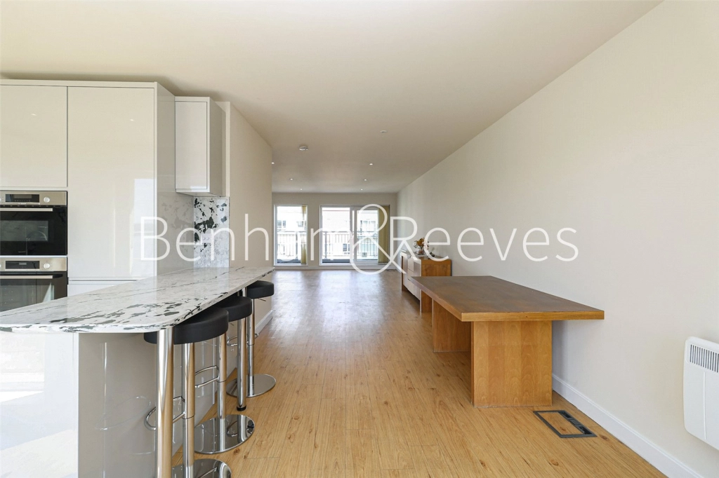 2 bedrooms apartments/flats for sale in Heritage Avenue, Beaufort Park, Colindale - NW9 view 3
