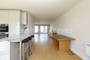 Heritage Avenue, Beaufort Park, Colindale - NW9 view 2