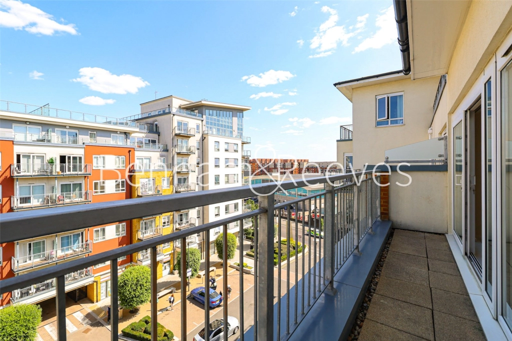 2 bedrooms apartments/flats for sale in Heritage Avenue, Beaufort Park, Colindale - NW9 view 24