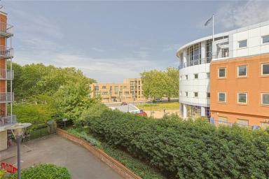 Boulevard Drive, London - NW9 view 6