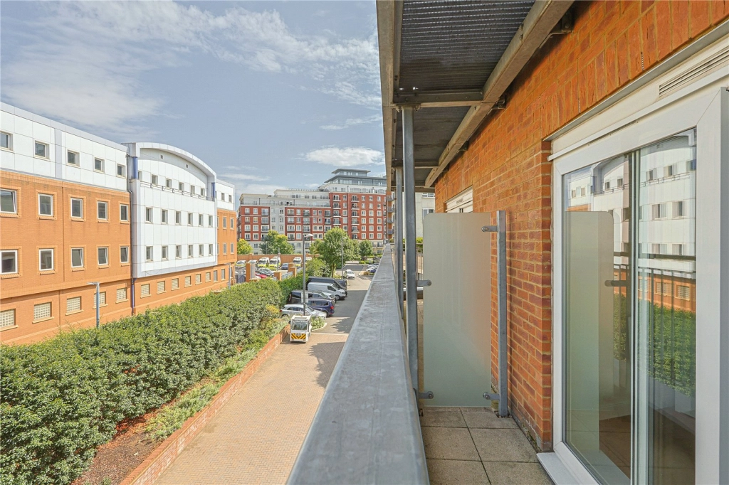 Studio apartments/flats for sale in Boulevard Drive, London - NW9 view 7