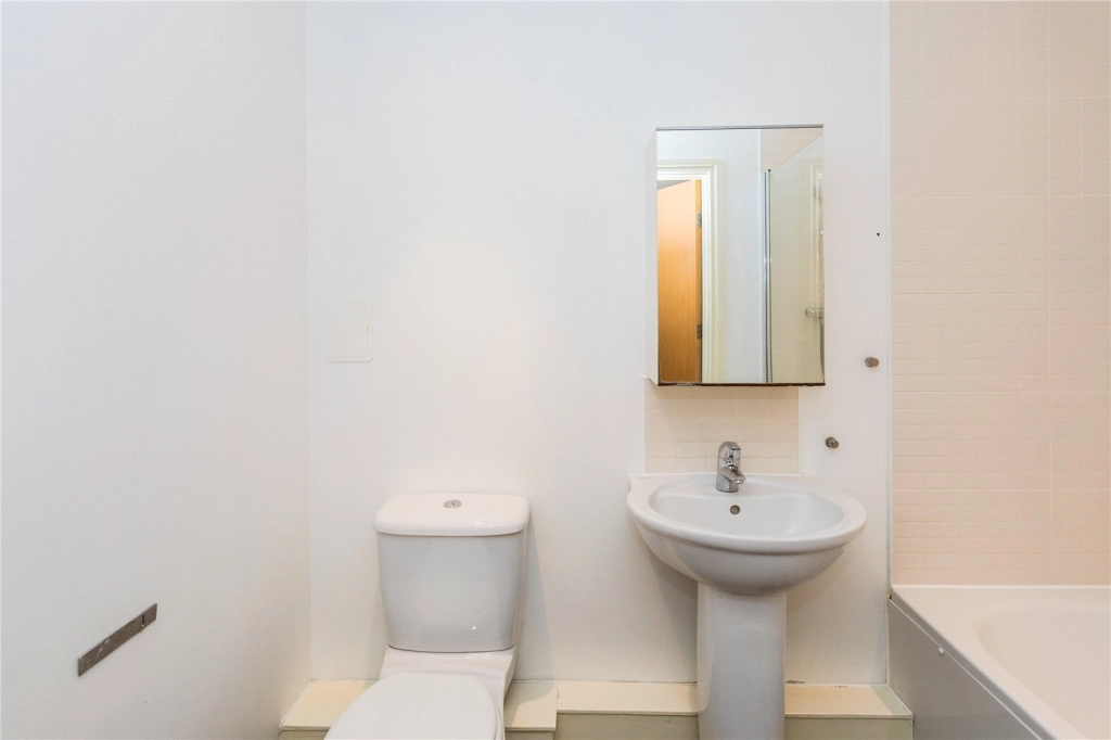 1 bedroom apartments/flats for sale in Needleman Close, London - NW9 view 6