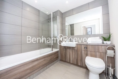Beaufort Square, London - NW9 view 4
