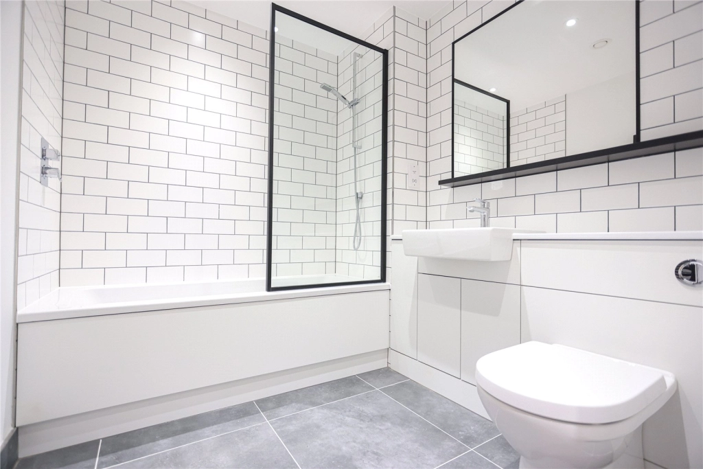 2 bedrooms apartments/flats for sale in East Drive, London - NW9 view 8