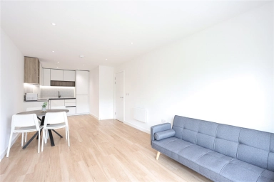 East Drive, London - NW9 view 2