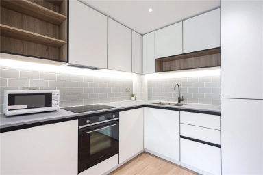 East Drive, London - NW9 view 4